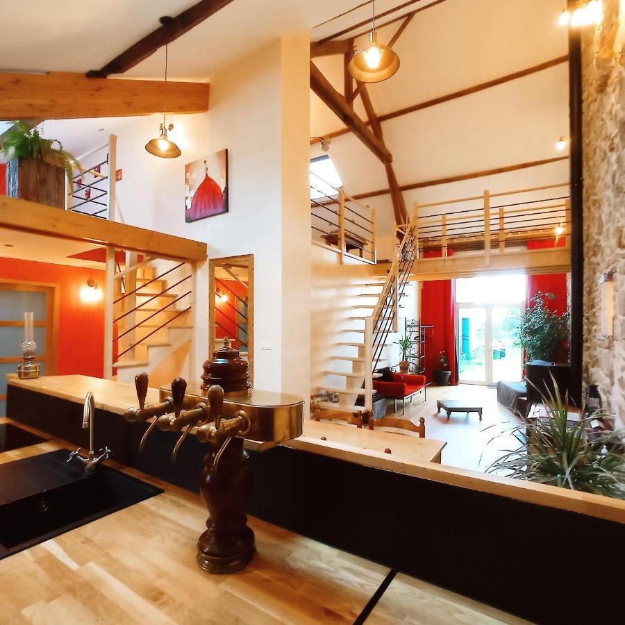 La Grange De Marie A St Angel - Magnifique Grange Renovee En Loft Pour 1 A 6 Pers Villa Saint-Angel  Exterior photo